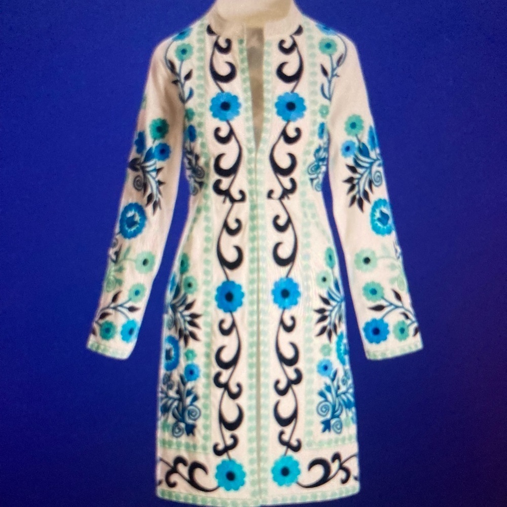 BOSTON PROPER FLORAL EMBROIDERED SPRING TOPPER, NEW WITH ONE TAG, NEVER